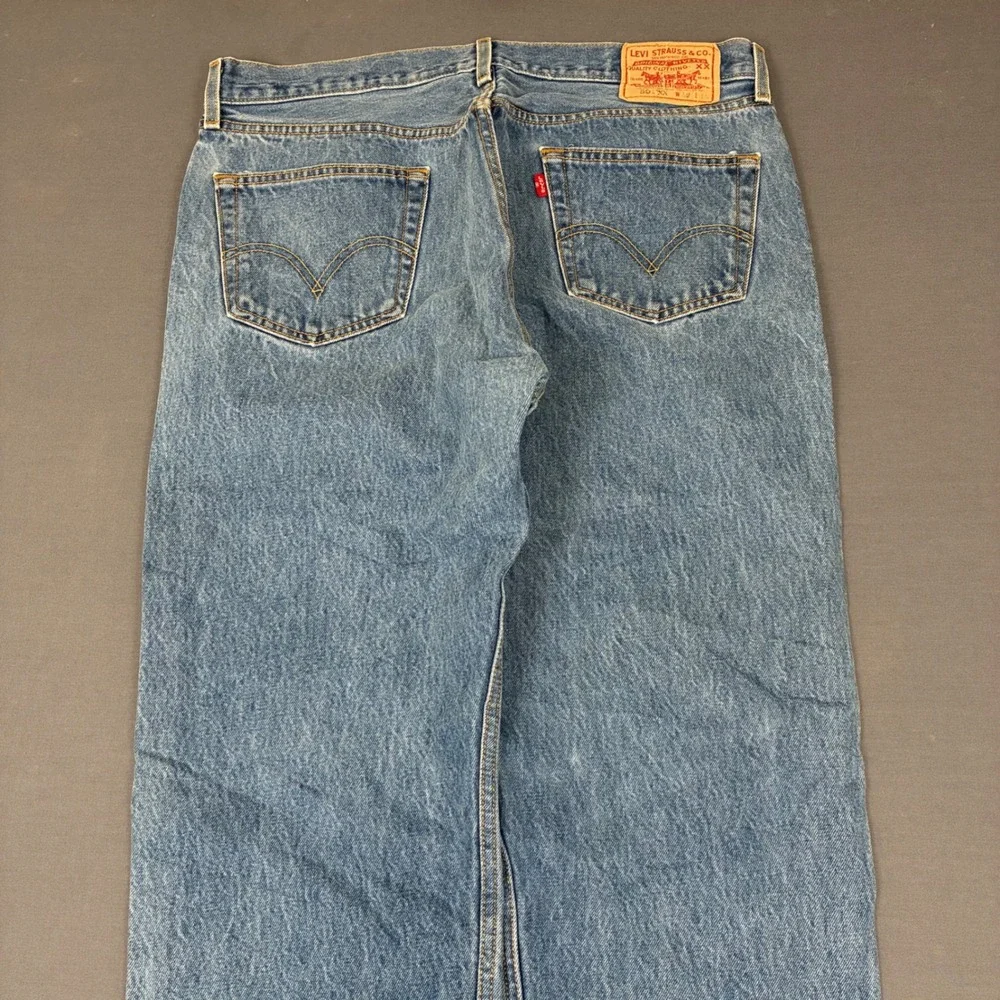 Vintage Y2K Levi's 501XX Denim Straight Jeans Men's Size 35x31 Medium Wash